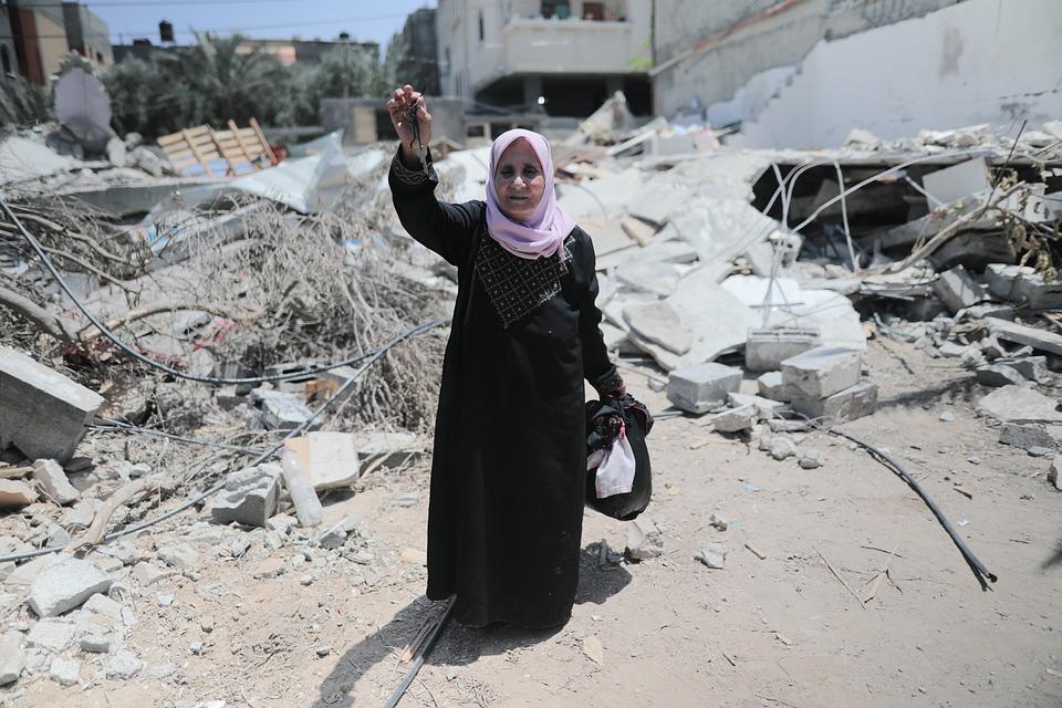نضالات المرأة الفلسطينية والحركة الأسيرة) شهادة واقعية - من جانب تاريخي وسياسي